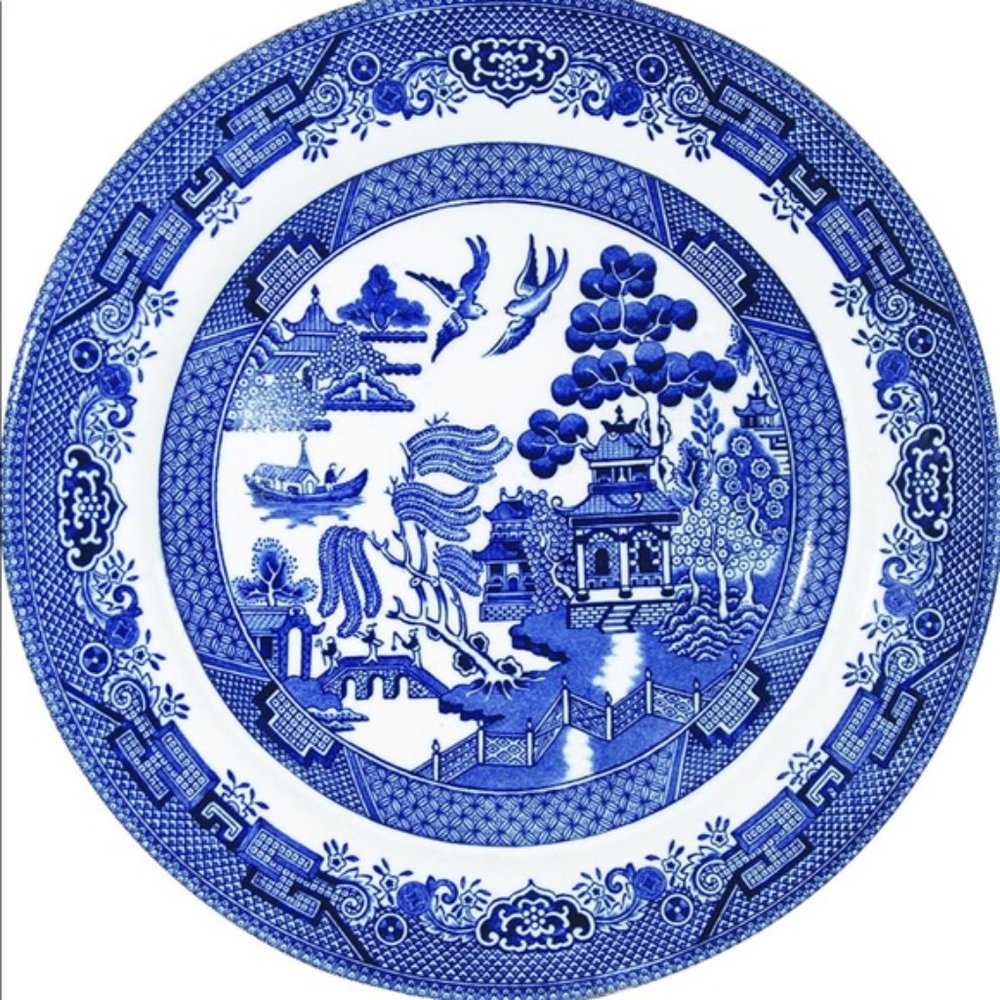 Vintage (1980s) Churchill China Blue Willow 10" diameter plate